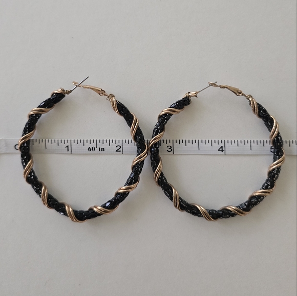 🖤 Black Scalemail Hoop Earrings - Picture 6 of 7